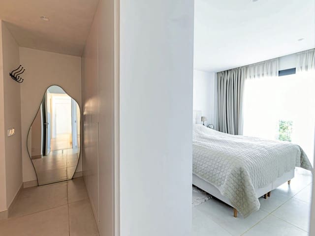 2 sovrum Lägenhet till salu i El Higuerón, Fuengirola med pool garage - 730 000 € (Ref: 9710983)