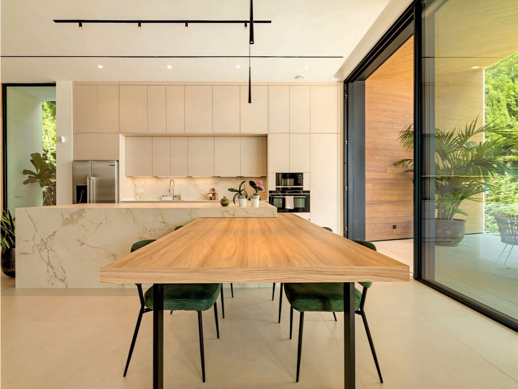 6 bedroom Villa for sale in San Pedro de Alcantara with pool garage - € 5,995,000 (Ref: 9710984)