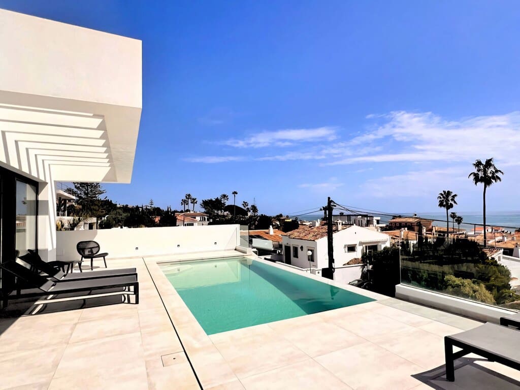 Chalet de 5 habitaciones en Mijas Costa en venta con piscina garaje - 1.450.000 € (Ref: 9714445)