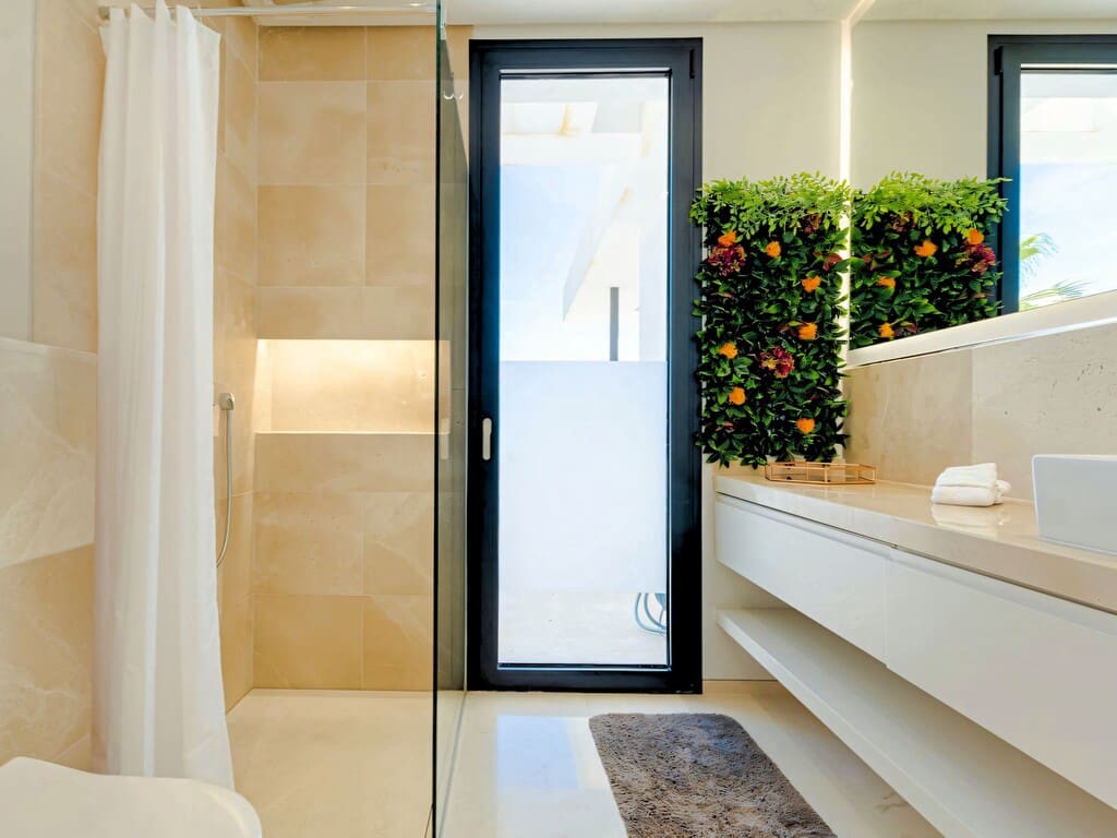 6 bedroom Villa for sale in Nueva Andalucia with pool garage - € 4,100,000 (Ref: 9714447)