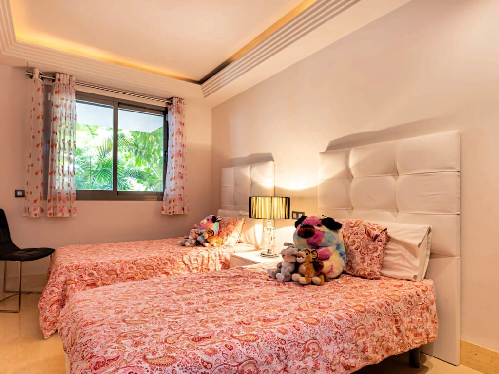 3 Zimmer Apartment zu verkaufen in Benahavis mit Pool Garage - 780.000 € (Ref: 9719412)