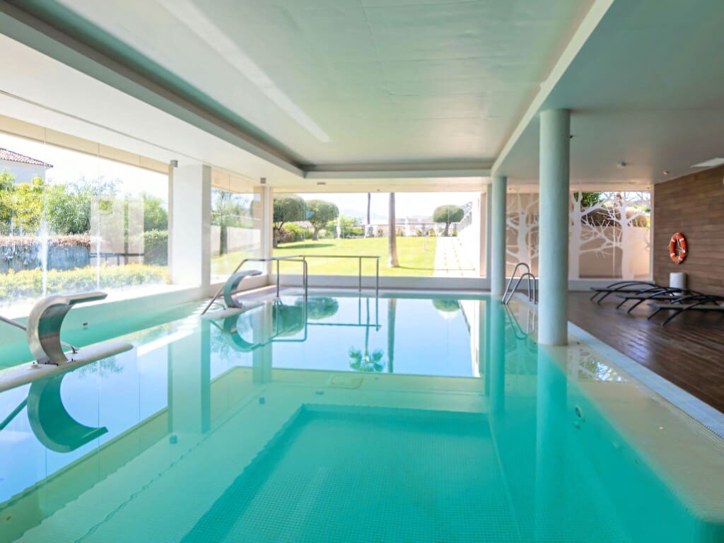 3 Zimmer Apartment zu verkaufen in Benahavis mit Pool Garage - 780.000 € (Ref: 9719412)