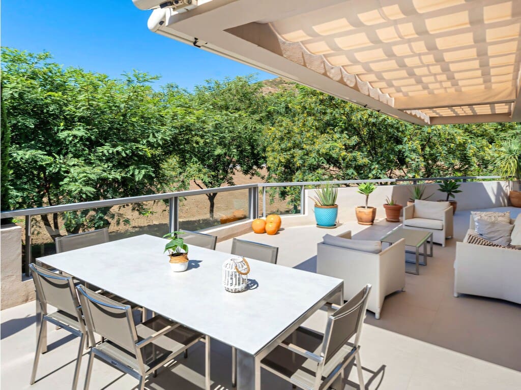 3 Zimmer Apartment zu verkaufen in Benahavis mit Pool Garage - 780.000 € (Ref: 9719412)