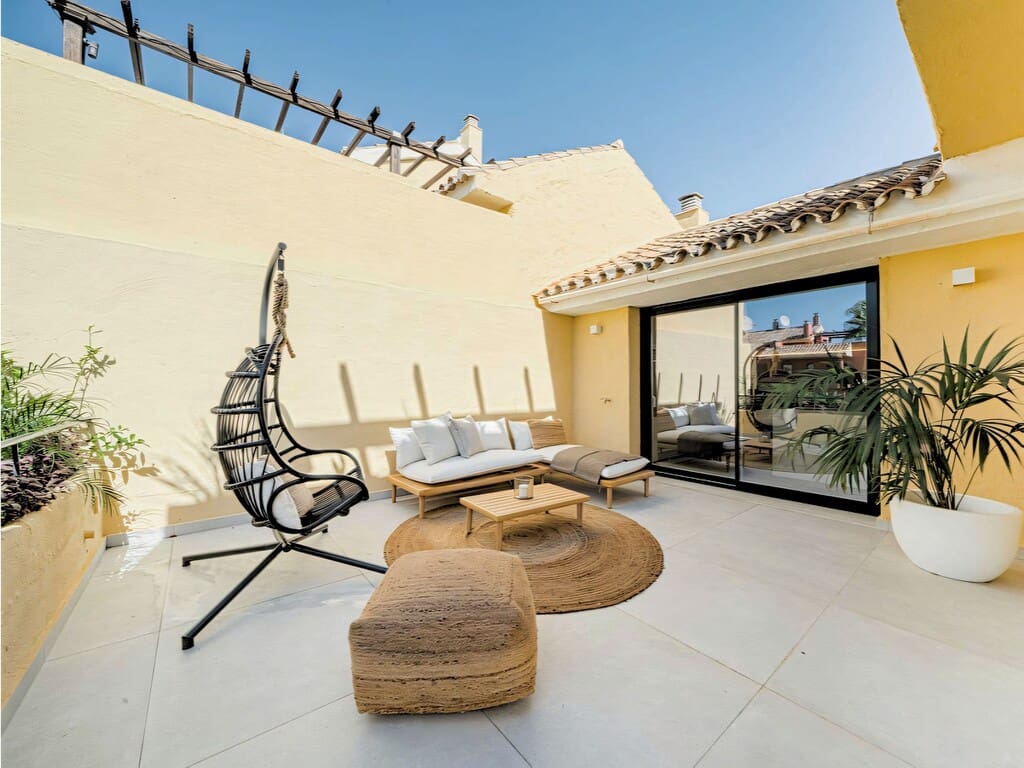 3 soverom Penthouse til salgs i New Golden Mile med svømmebasseng garasje - € 995 000 (Ref: 9719413)