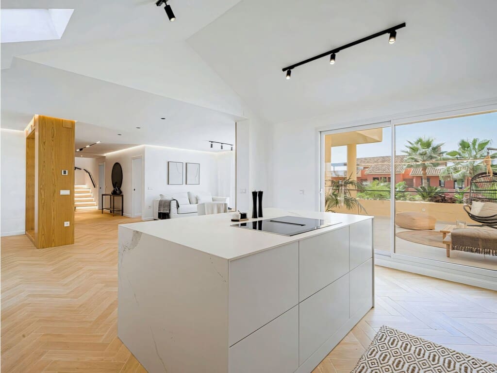 3 soverom Penthouse til salgs i New Golden Mile med svømmebasseng garasje - € 995 000 (Ref: 9719413)