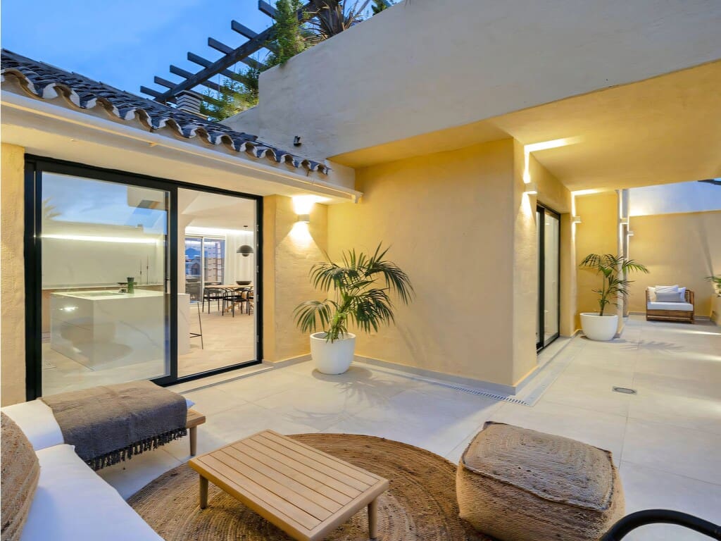 3 soverom Penthouse til salgs i New Golden Mile med svømmebasseng garasje - € 995 000 (Ref: 9719413)