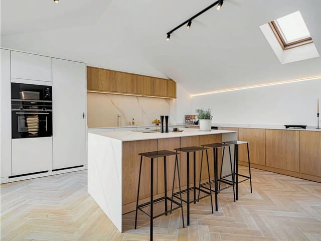 3 soverom Penthouse til salgs i New Golden Mile, Estepona med svømmebasseng garasje - € 995 000 (Ref: 9719413)