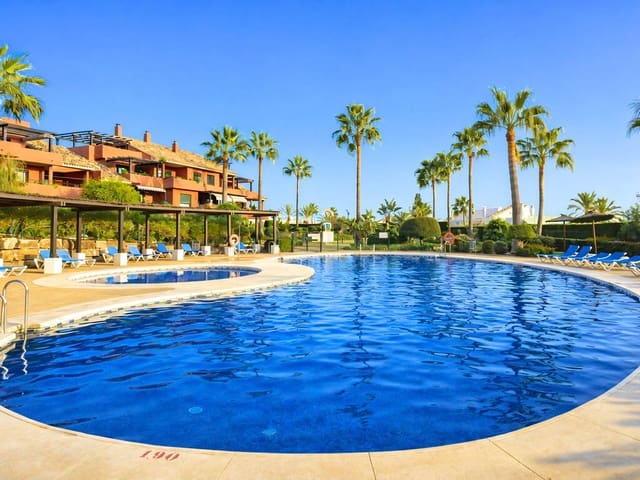 3 soverom Penthouse til salgs i New Golden Mile, Estepona med svømmebasseng garasje - € 995 000 (Ref: 9719413)
