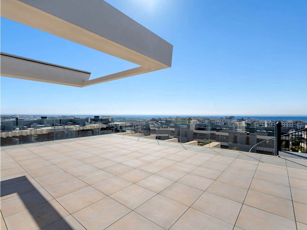 3 bedroom Penthouse for sale in New Golden Mile with pool garage - € 725,000 (Ref: 9721040)