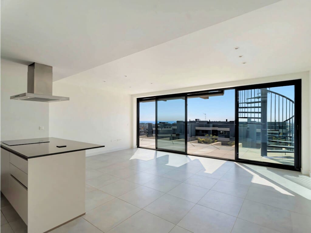 3 bedroom Penthouse for sale in New Golden Mile with pool garage - € 725,000 (Ref: 9721040)