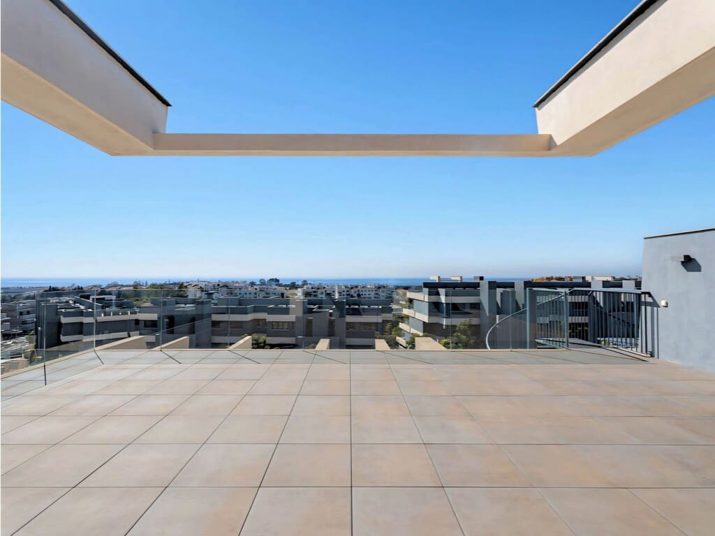 3 bedroom Penthouse for sale in New Golden Mile with pool garage - € 725,000 (Ref: 9721040)