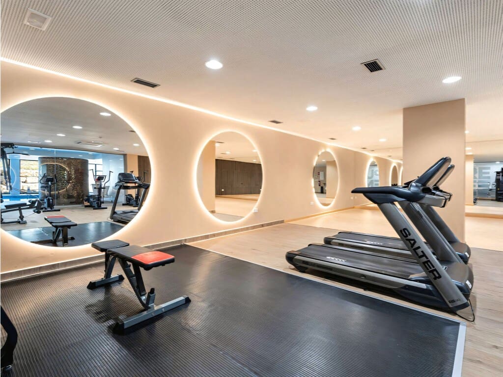 3 bedroom Penthouse for sale in New Golden Mile with pool garage - € 725,000 (Ref: 9721040)