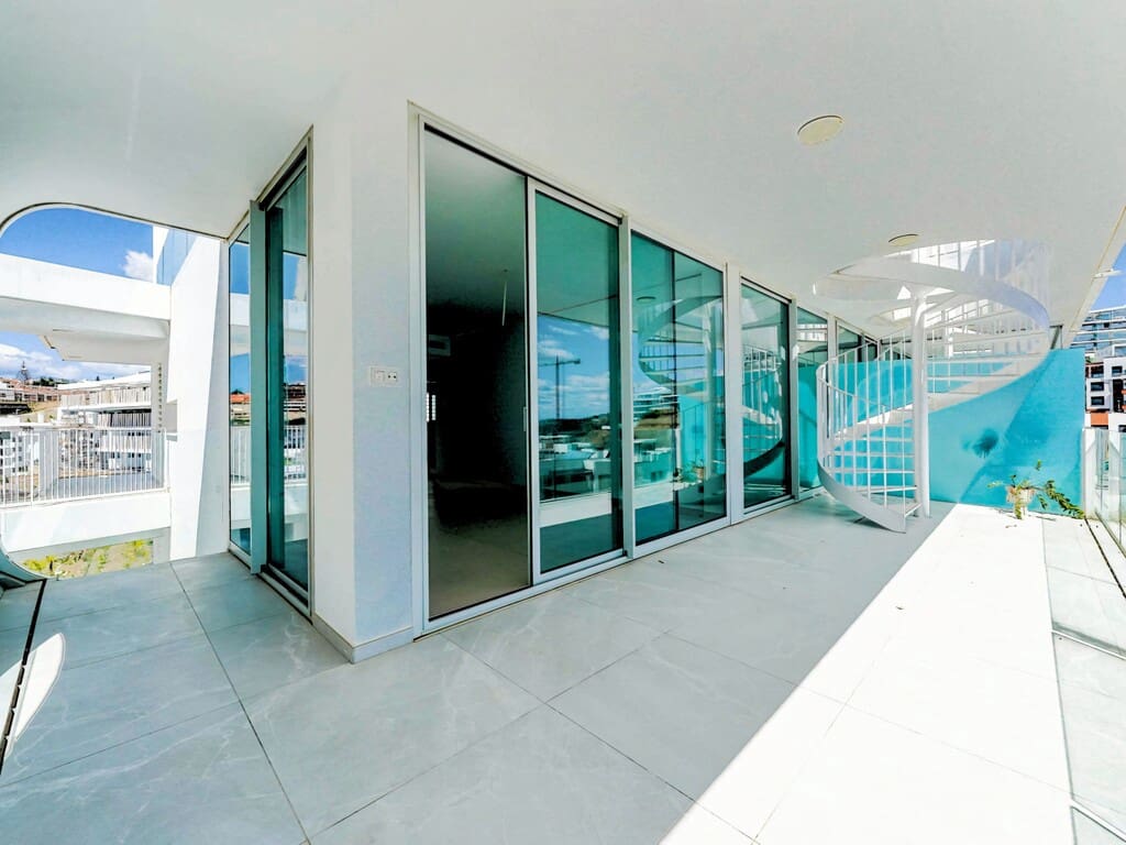 2 sypialnia Penthouse na sprzedaż w Fuengirola z basenem garażem - 775 000 € (Ref: 9726289)