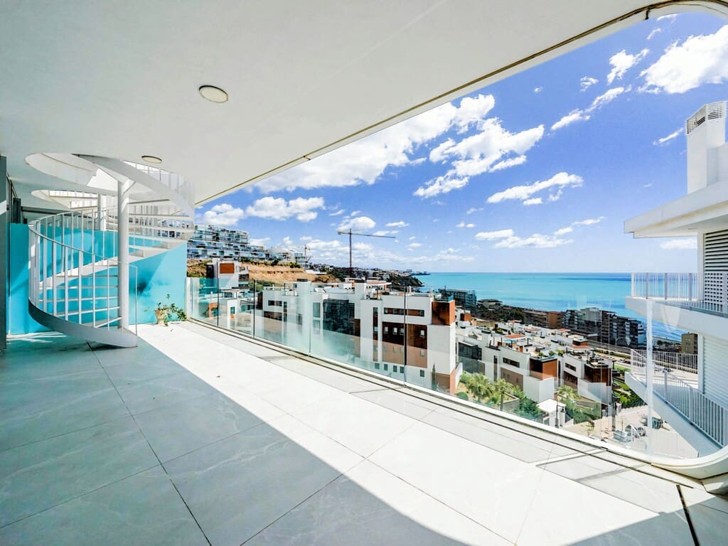 2 sypialnia Penthouse na sprzedaż w Fuengirola z basenem garażem - 775 000 € (Ref: 9726289)