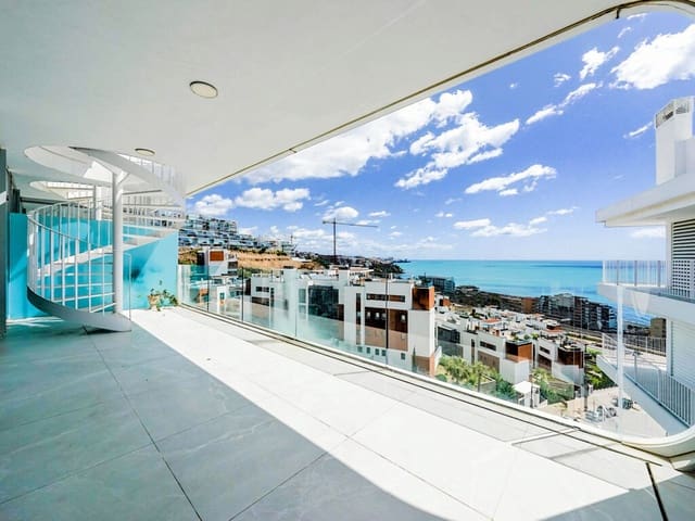 2 soverom Penthouse til salgs i El Higuerón, Fuengirola med svømmebasseng garasje - € 775 000 (Ref: 9726289)