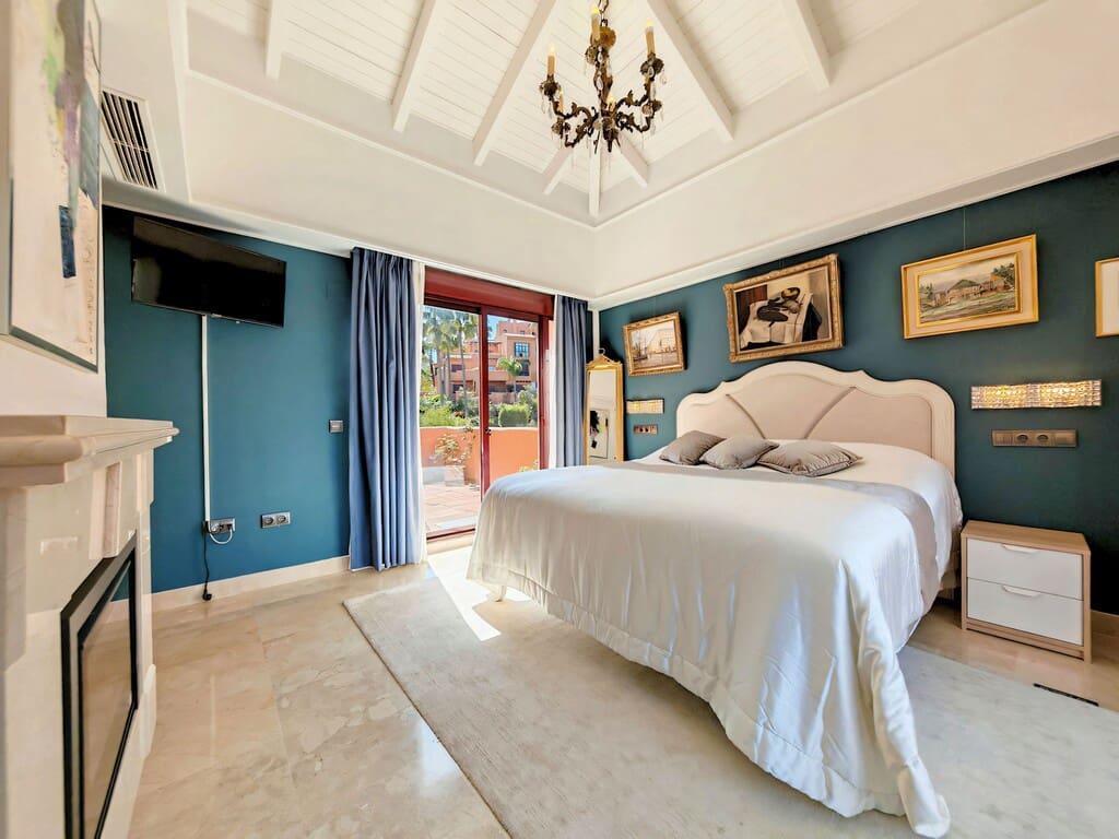 3 makuuhuone Kattohuoneisto myytävänä paikassa La Mairena mukana uima-altaan 
autotalli - 619 000 € (Ref: 9726292)