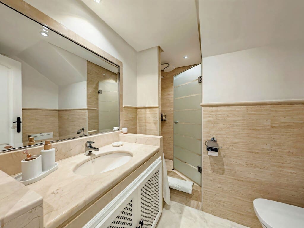 3 makuuhuone Kattohuoneisto myytävänä paikassa La Mairena mukana uima-altaan 
autotalli - 619 000 € (Ref: 9726292)