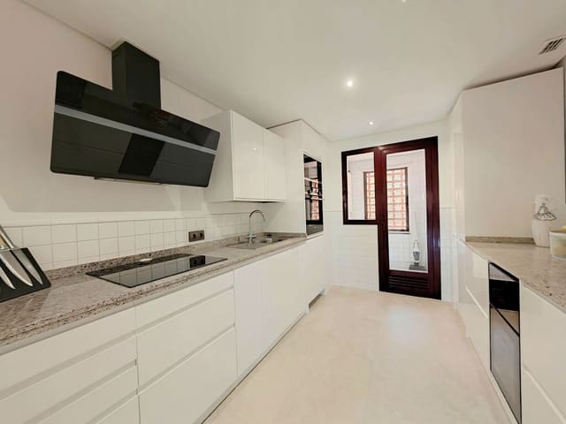 3 chambre Penthouse à vendre à La Mairena, Ojen avec piscine garage - 619 000 € (Ref: 9726292)