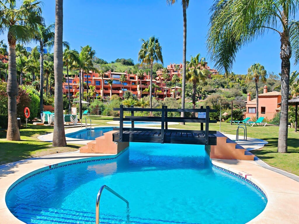 3 makuuhuone Kattohuoneisto myytävänä paikassa La Mairena mukana uima-altaan 
autotalli - 619 000 € (Ref: 9726292)