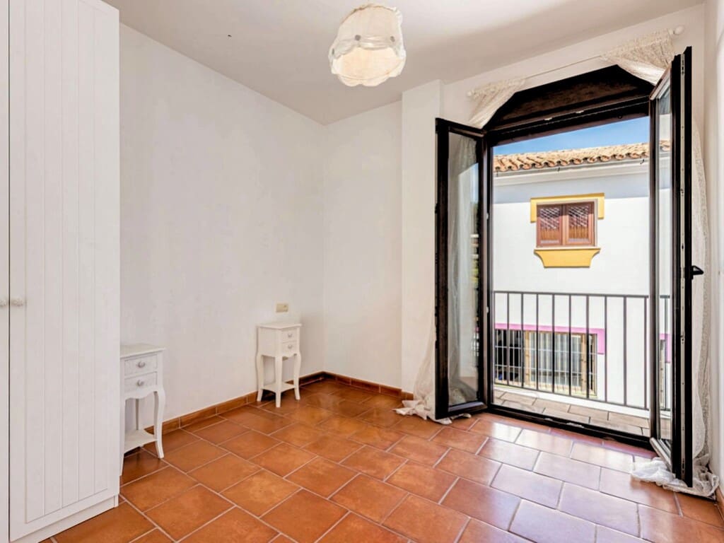 21 sypialnia Apartament na sprzedaż w Benahavis - 220 000 € (Ref: 9730167)