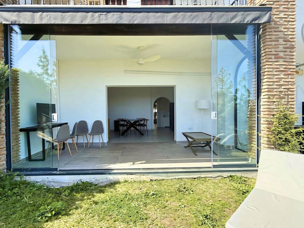 3 bedroom Apartment for sale in Calahonda with pool - € 335,000 (Ref: 9731730)