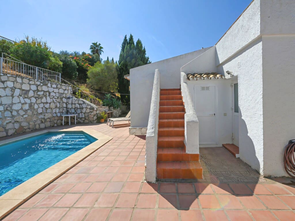 3 bedroom Villa for sale in Mijas Costa with pool garage - € 699,000 (Ref: 9731731)