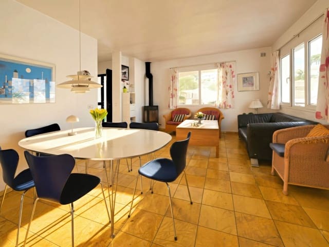 Chalet de 3 habitaciones en Mijas Costa, Mijas en venta con piscina garaje - 699.000 € (Ref: 9731731)