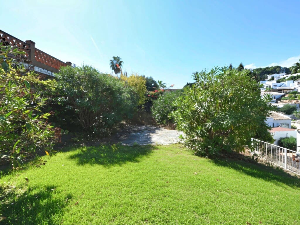 3 bedroom Villa for sale in Mijas Costa with pool garage - € 699,000 (Ref: 9731731)