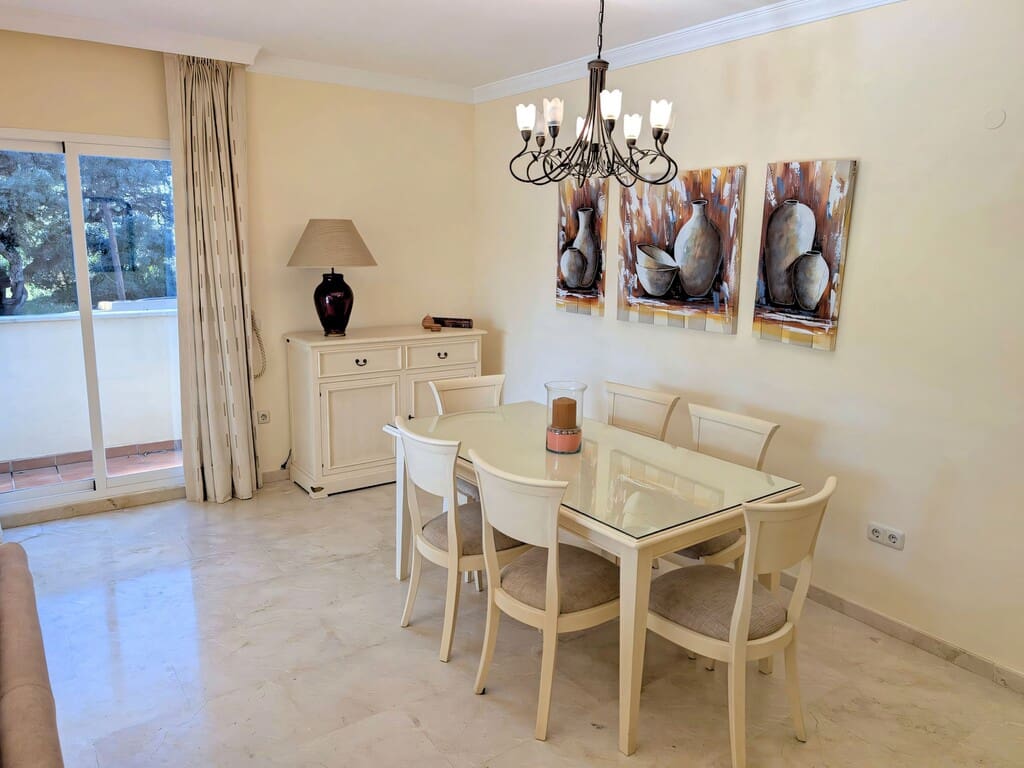 3 bedroom Apartment for sale in Elviria with pool garage - € 560,000 (Ref: 9731732)