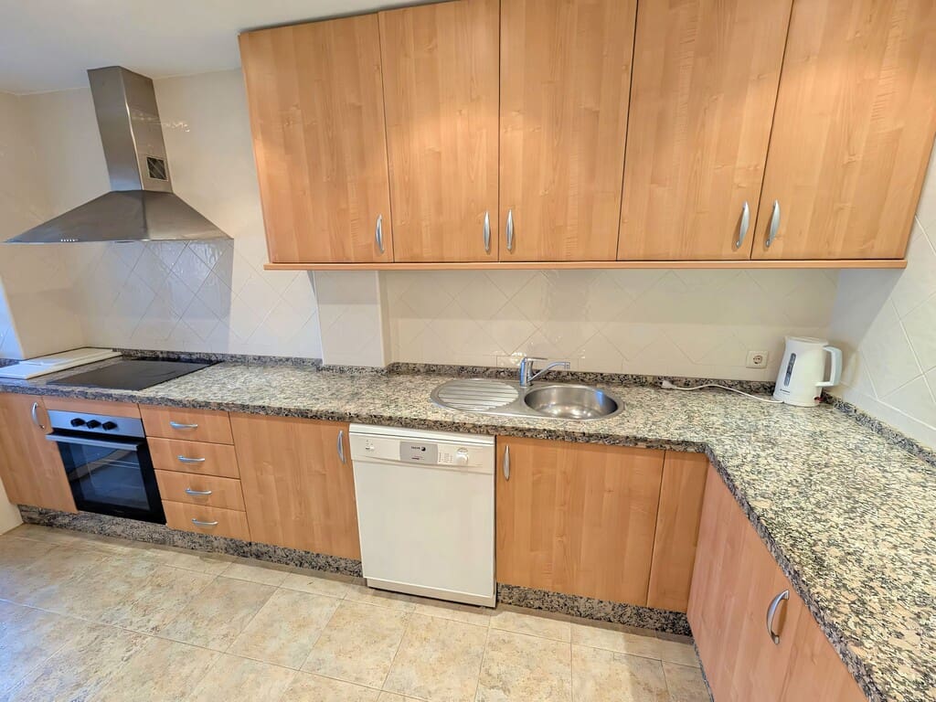 3 bedroom Apartment for sale in Elviria with pool garage - € 560,000 (Ref: 9731732)