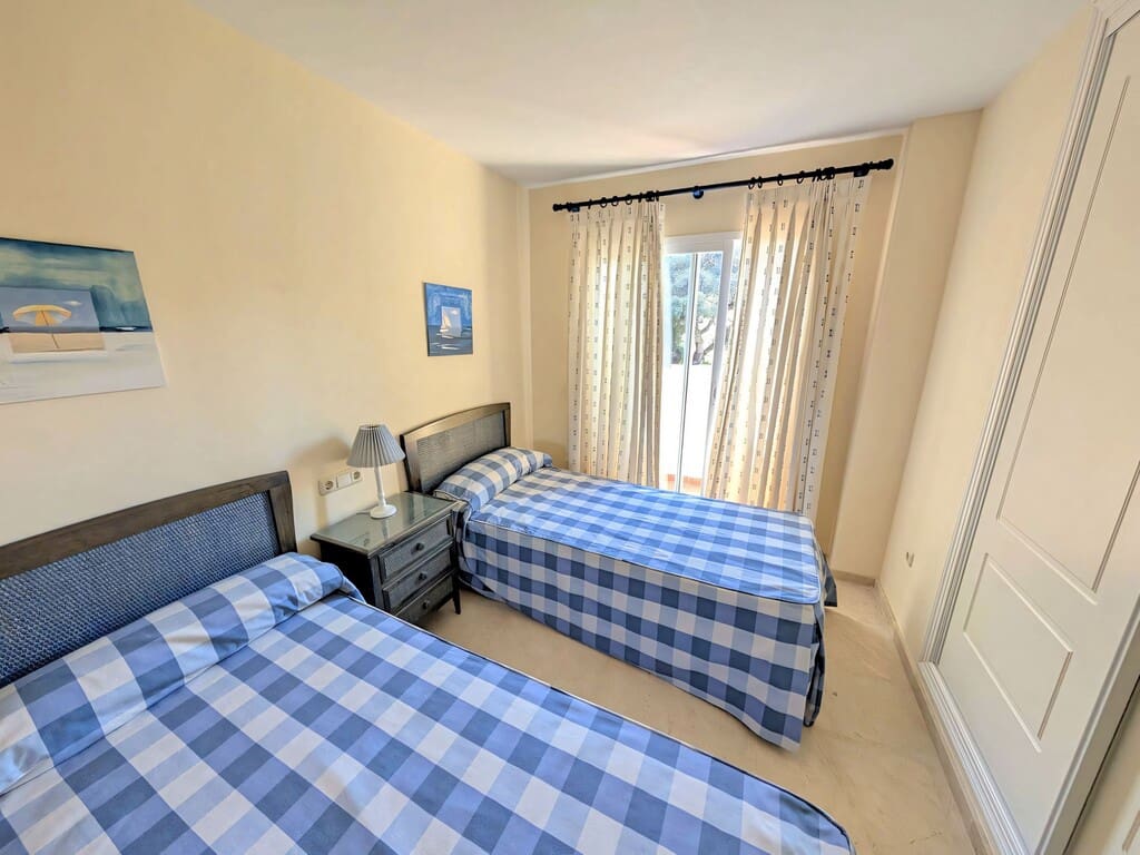 3 bedroom Apartment for sale in Elviria with pool garage - € 560,000 (Ref: 9731732)