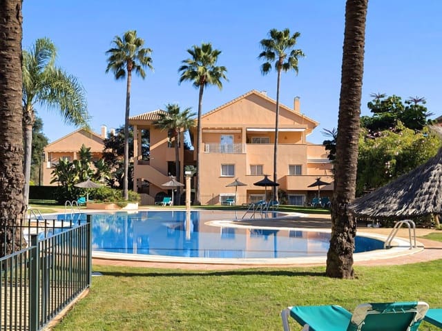 3 quarto Apartamento para venda em Elviria, Marbella com piscina garagem - 560 000 € (Ref: 9731732)