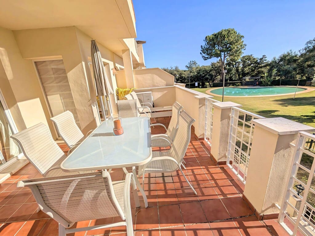 3 bedroom Apartment for sale in Elviria with pool garage - € 560,000 (Ref: 9731732)