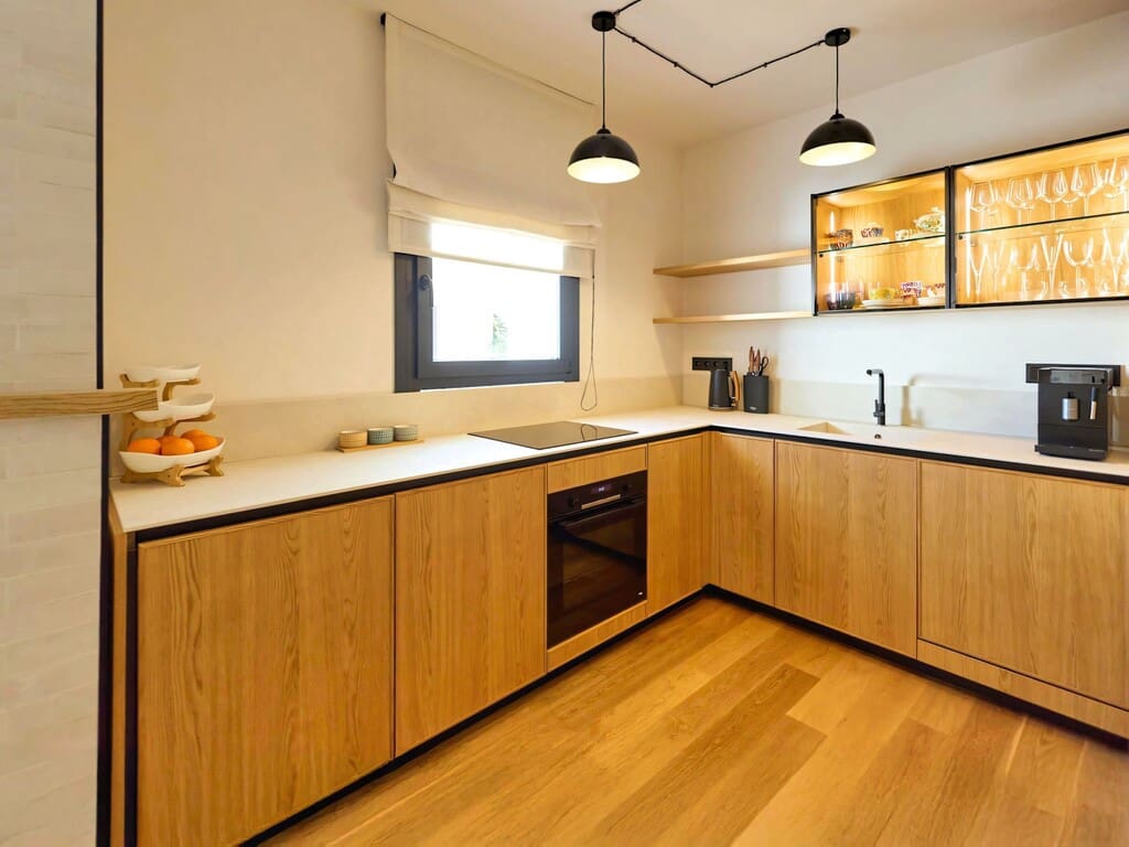 Apartamento de 2 habitaciones en Puerto Banus en venta con piscina garaje - 1.100.000 € (Ref: 9731733)