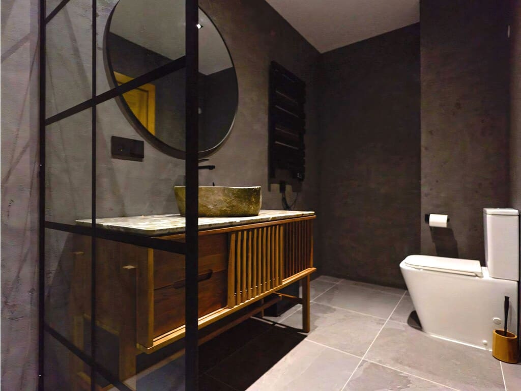 Apartamento de 2 habitaciones en Puerto Banus en venta con piscina garaje - 1.100.000 € (Ref: 9731733)