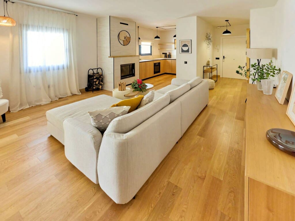 Apartamento de 2 habitaciones en Puerto Banus en venta con piscina garaje - 1.100.000 € (Ref: 9731733)