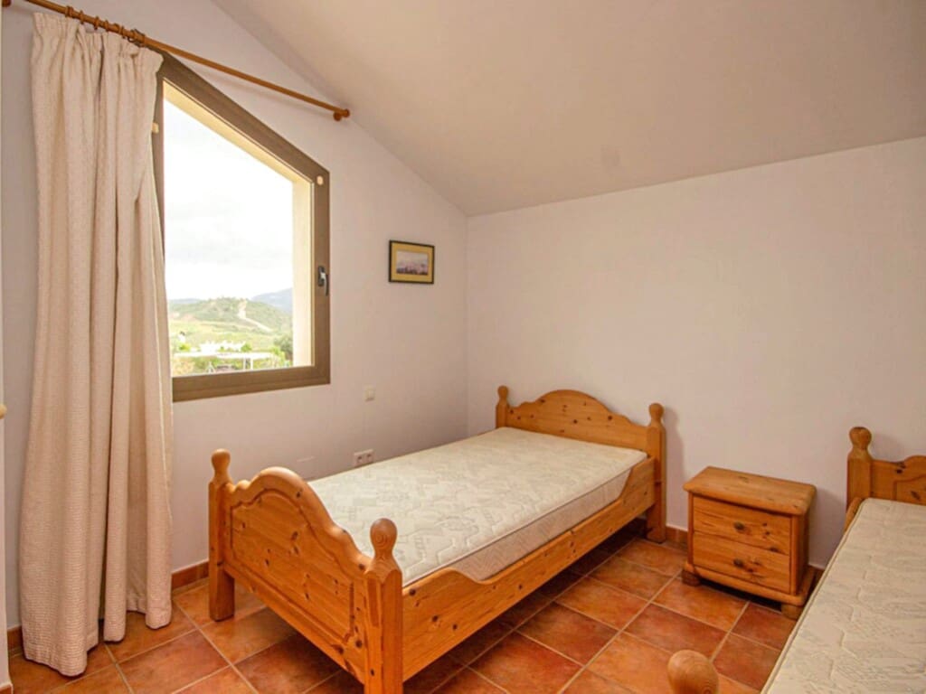 3 bedroom Finca/Country House for sale in Entrerrios - € 895,000 (Ref: 9735257)