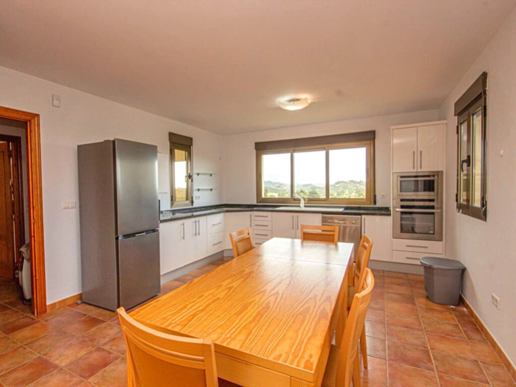 3 bedroom Finca/Country House for sale in Entrerrios - € 895,000 (Ref: 9735257)