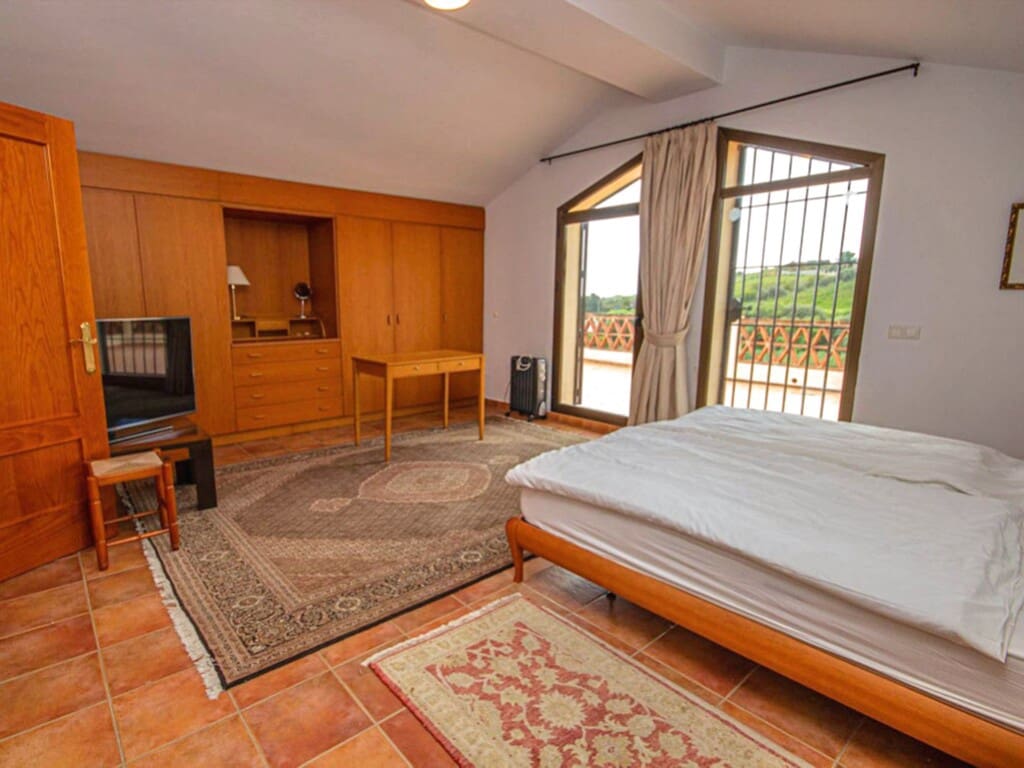 3 bedroom Finca/Country House for sale in Entrerrios - € 895,000 (Ref: 9735257)