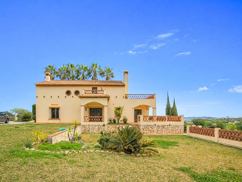 3 bedroom Finca/Country House for sale in Entrerrios - € 895,000 (Ref: 9735257)