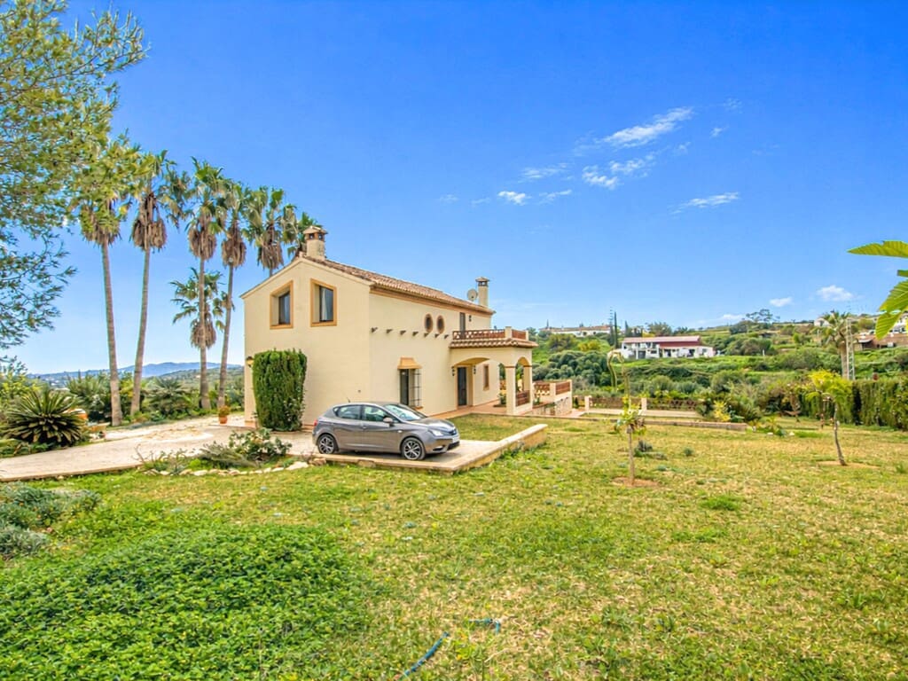 3 bedroom Finca/Country House for sale in Entrerrios - € 895,000 (Ref: 9735257)