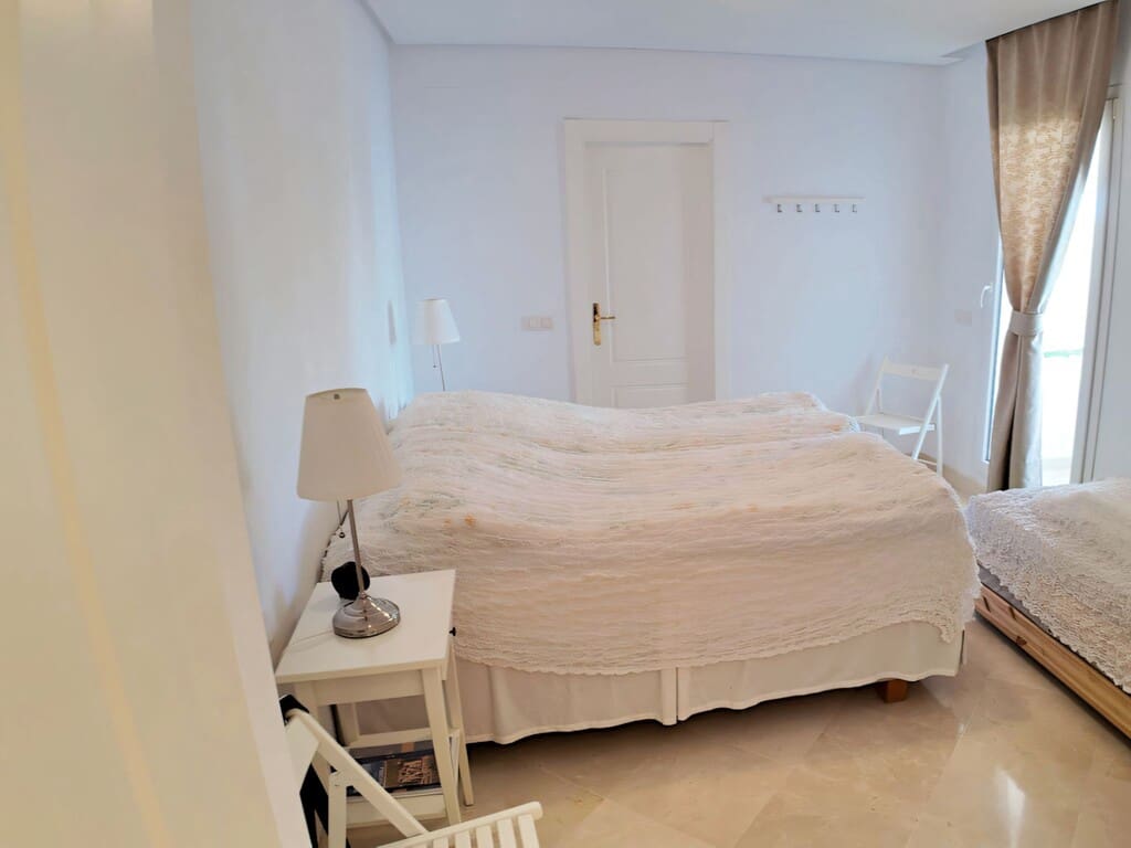 2 bedroom Apartment for sale in Nueva Andalucia with pool garage - € 595,000 (Ref: 9735258)