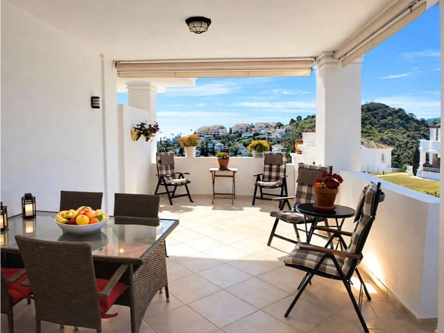 2 sypialnia Apartament na sprzedaż w Nueva Andalucia, Marbella z basenem garażem - 595 000 € (Ref: 9735258)