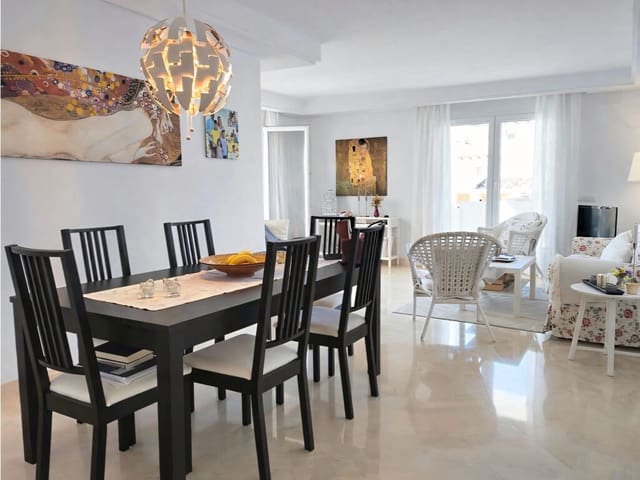 2 sypialnia Apartament na sprzedaż w Nueva Andalucia, Marbella z basenem garażem - 595 000 € (Ref: 9735258)