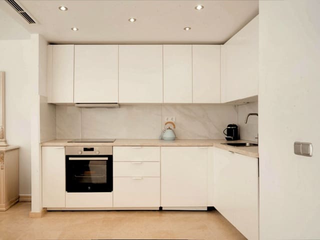 2 soveværelse Lejlighed til salg i Benahavís med swimmingpool garage - € 430.000 (Ref: 9738033)