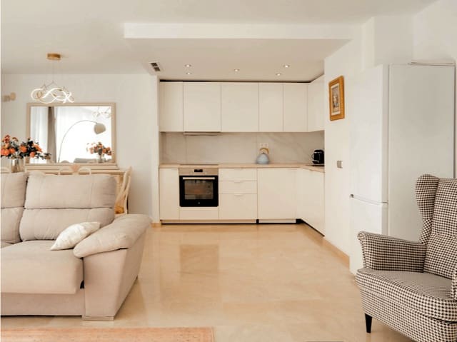 2 soveværelse Lejlighed til salg i Benahavís med swimmingpool garage - € 430.000 (Ref: 9738033)