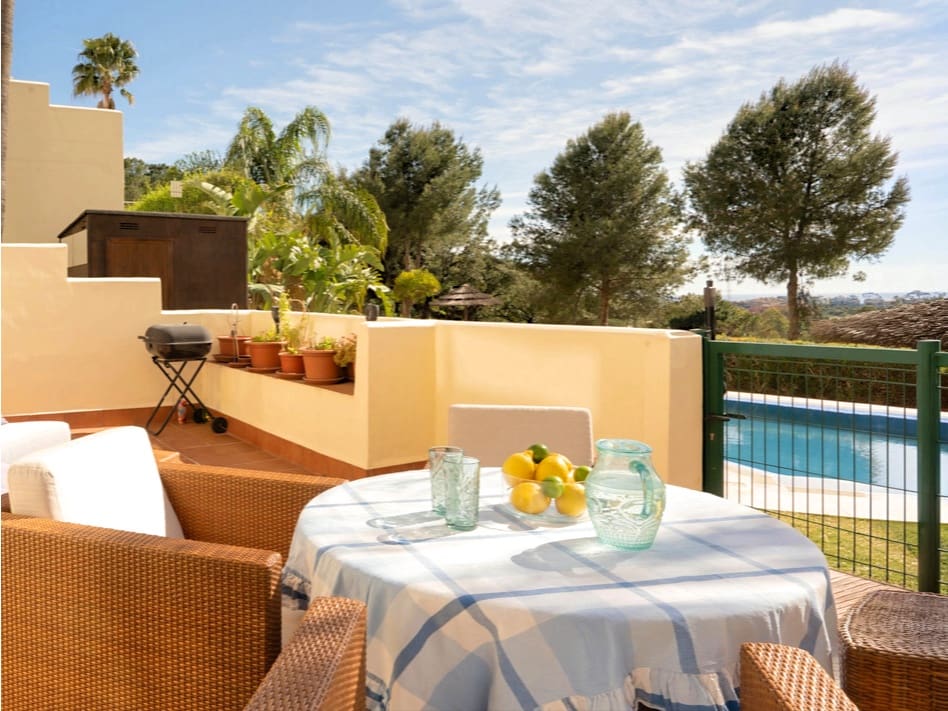 2 soveværelse Lejlighed til salg i Benahavis med swimmingpool garage - € 430.000 (Ref: 9738033)