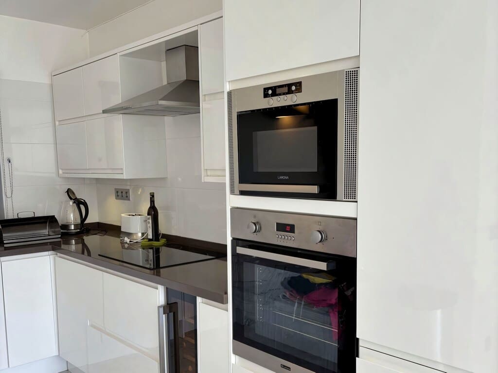 2 bedroom Apartment for sale in Mijas Costa with pool - € 375,000 (Ref: 9741549)