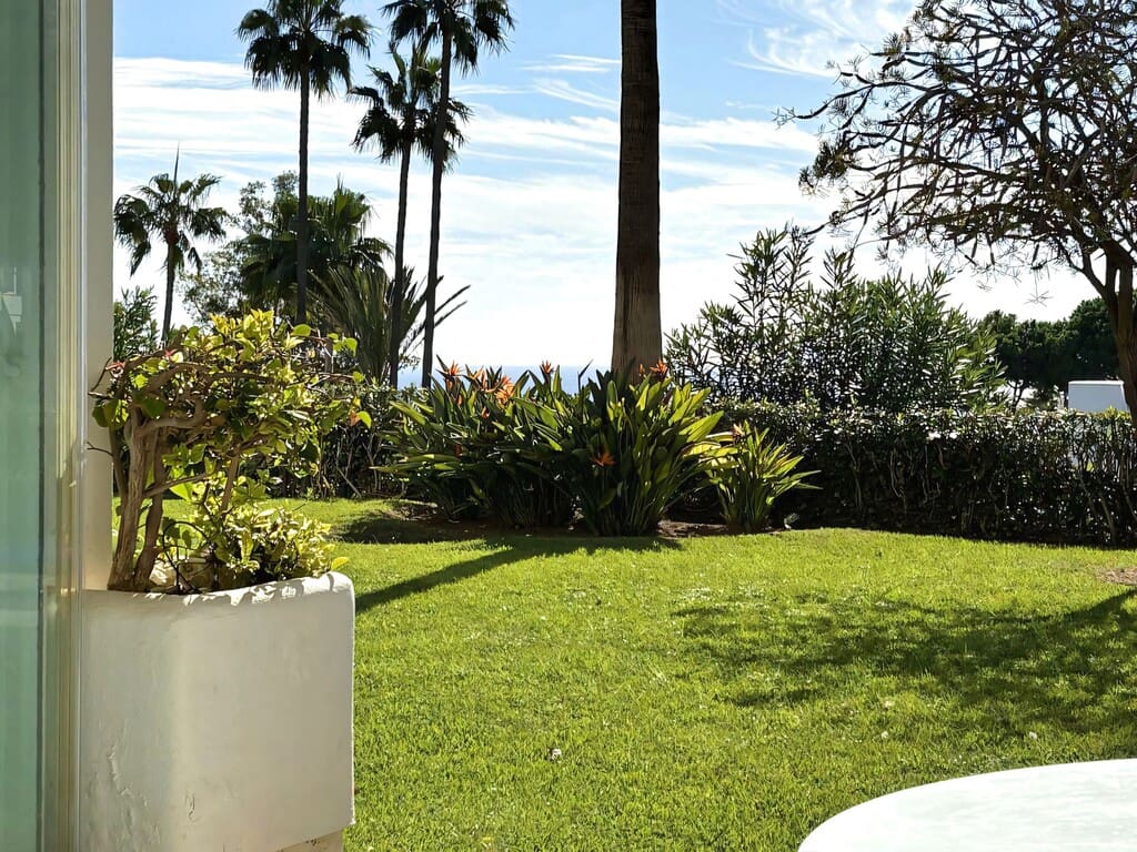 2 bedroom Apartment for sale in Mijas Costa with pool - € 375,000 (Ref: 9741549)