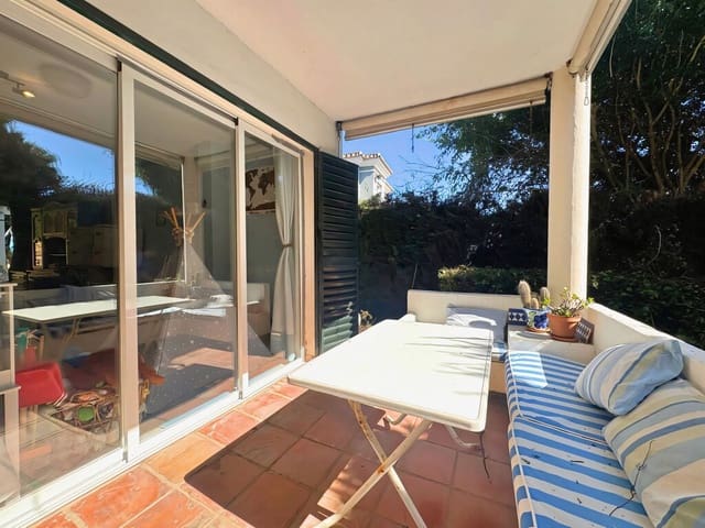 Casa de 3 habitaciones en Atalaya-Isdabe, Estepona en venta con piscina garaje - 355.000 € (Ref: 9744059)